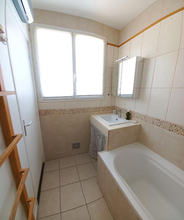 "L'Hippocampe", Climatise, 60 M2 , 2 Chambres, Tres Calme, Plage Des Sablettes Et Commerces A 3 Minutes A Pied, Wifi, Parking Gratuit, Lit King Size لا سين سور مير المظهر الخارجي الصورة